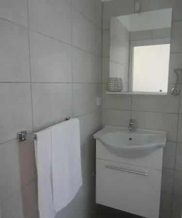 Mont Blanc Μπελάρια-Ιτζέα Μαρίνα