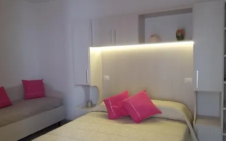 Mont Blanc Μπελάρια-Ιτζέα Μαρίνα