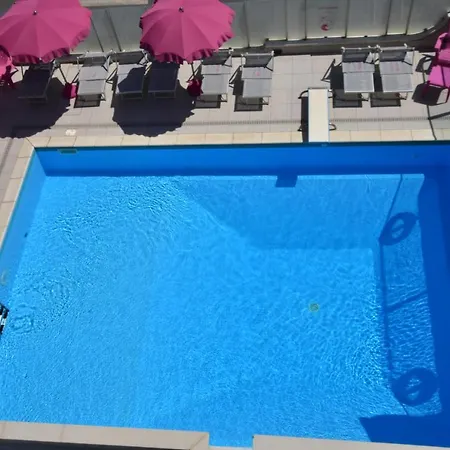 Ξενοδοχείο Mont Blanc Μπελάρια-Ιτζέα Μαρίνα