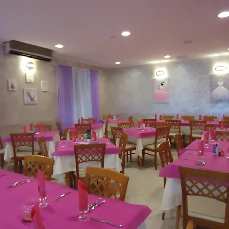 Ξενοδοχείο Mont Blanc Μπελάρια-Ιτζέα Μαρίνα