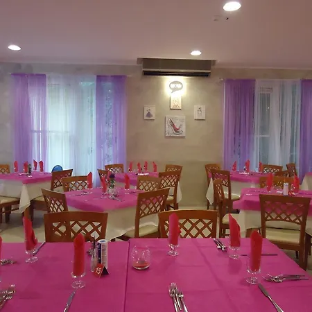 Ξενοδοχείο Mont Blanc