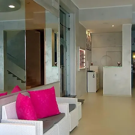 Mont Blanc Hotel 3*