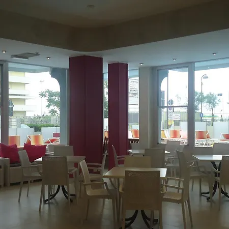Mont Blanc Hotel 3*